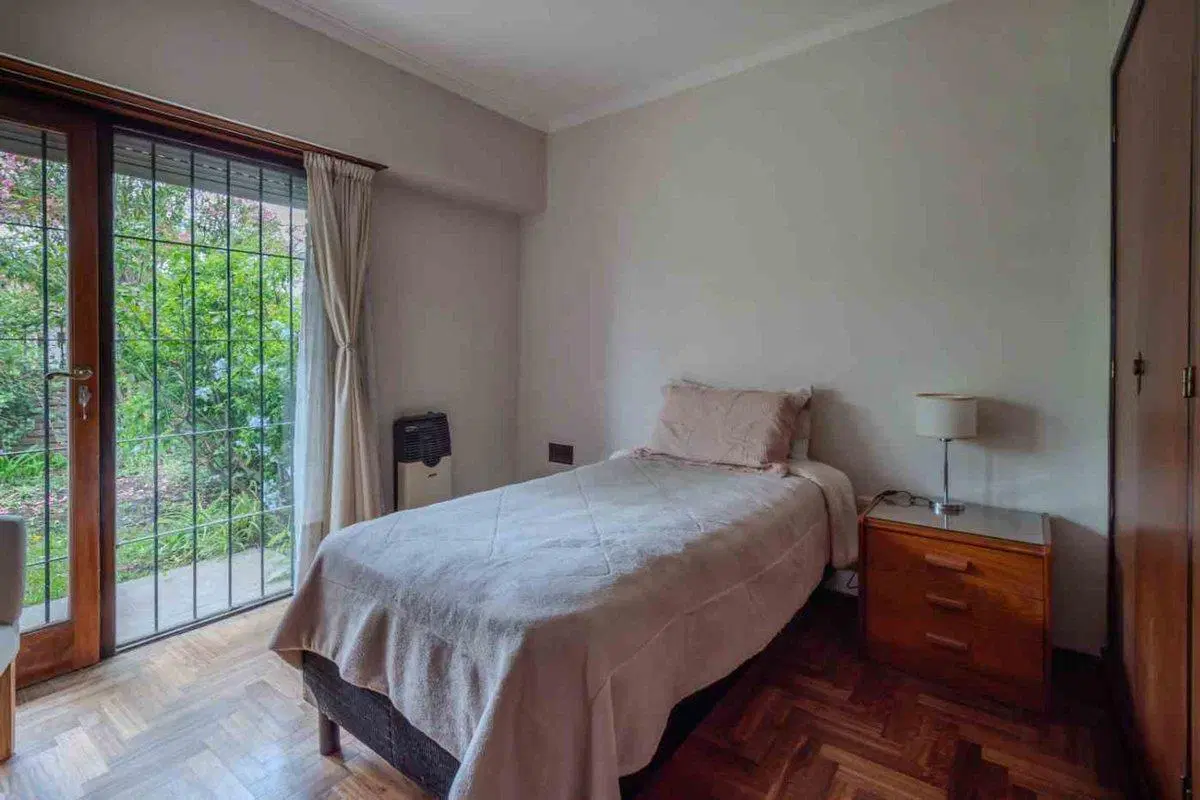 VENTA CASA 3 AMBIENTES DEPENDENCIA PARQUE LURO 4