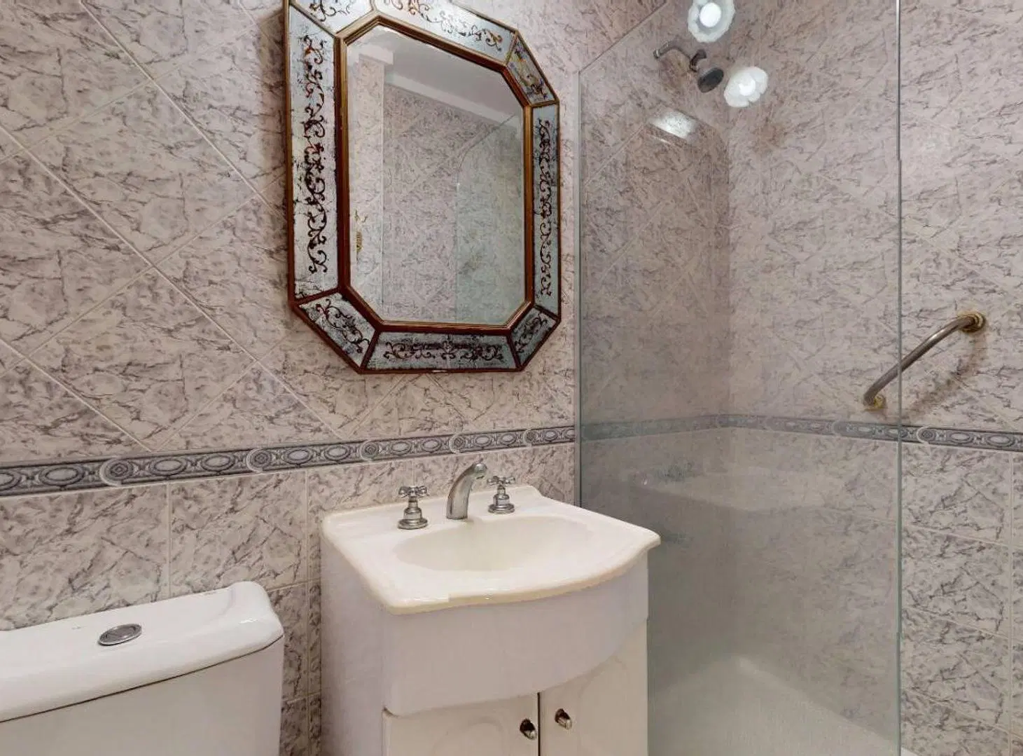 VENTA DEPARTAMENTO 4 AMBIENTES C COCHERAS TORREON 5