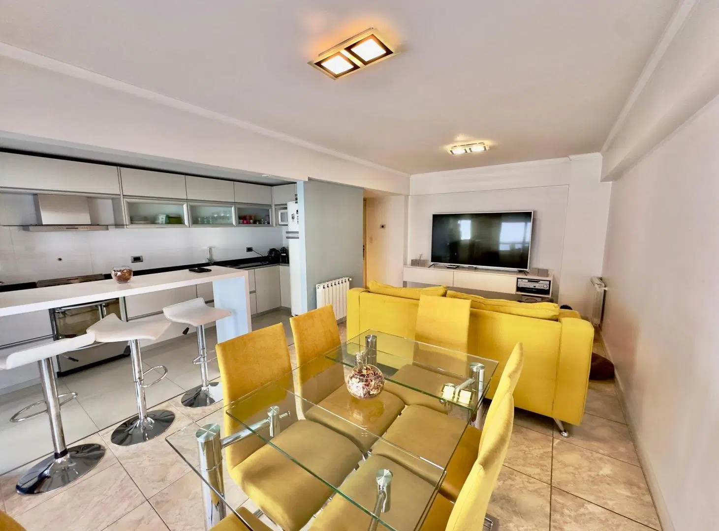 DEPARTAMENTO 3 AMB. EN ALQUILER EN LA PERLA 4