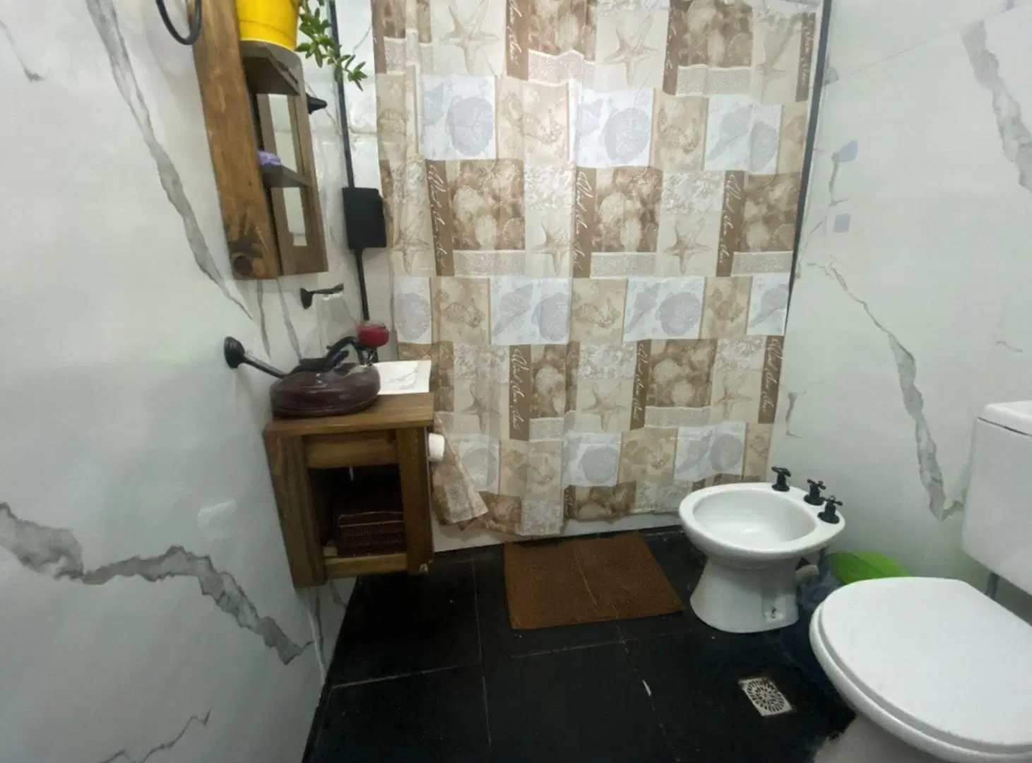 VENTA CASA 4 AMB C/JARDIN SAN MARTIN Y MALVINAS 4