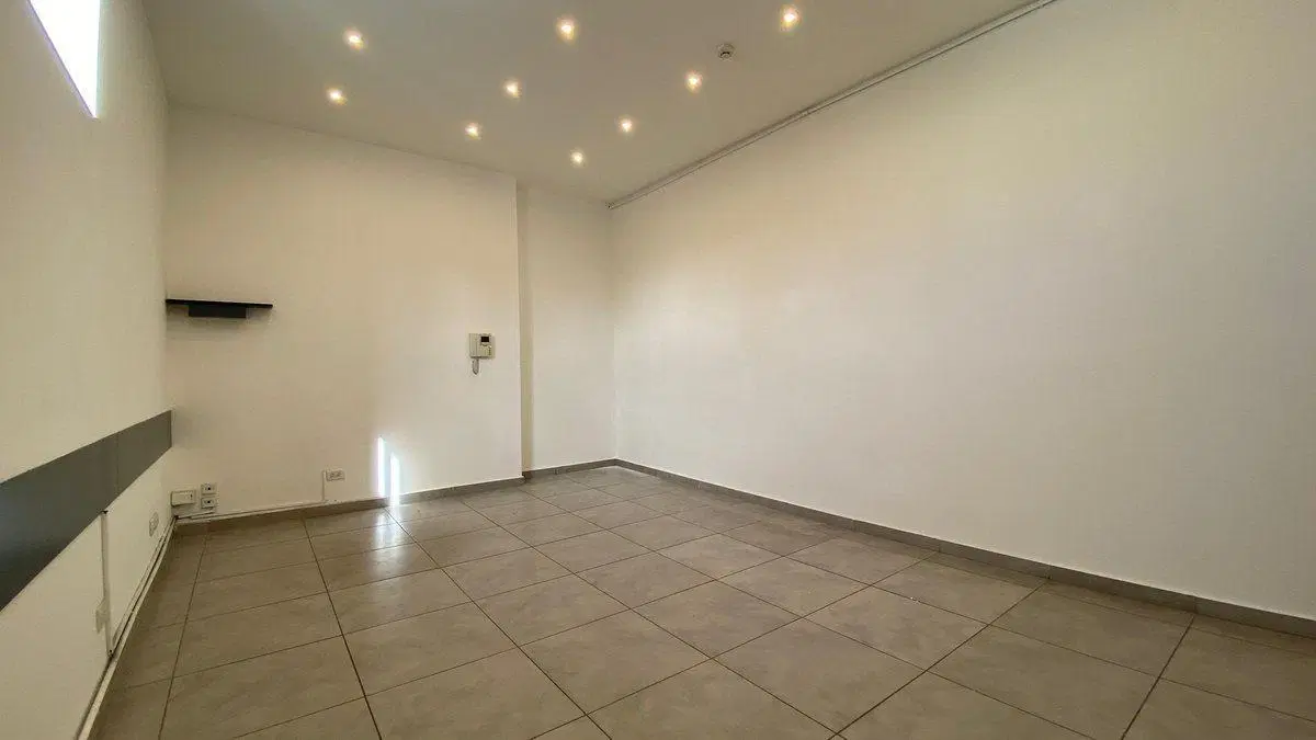 ALQUILER OFICINA 24 MESES BARRIO SAN JOSE 4