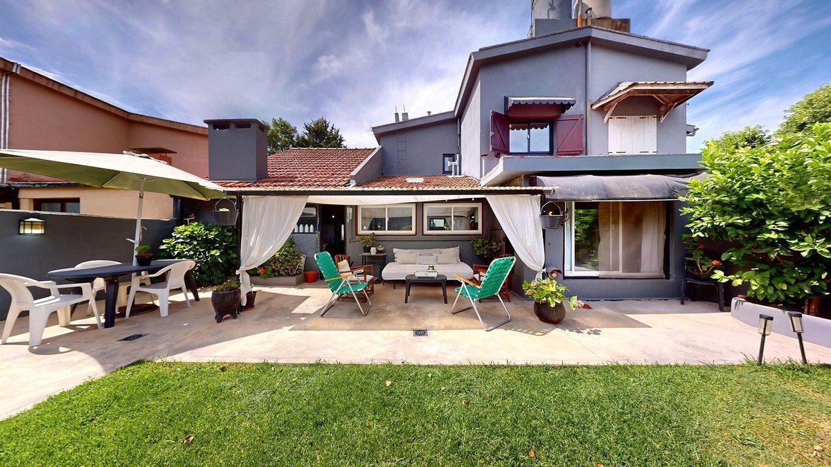 VENTA CASA EN PH CON AMPLIO JARDIN Y PATIO