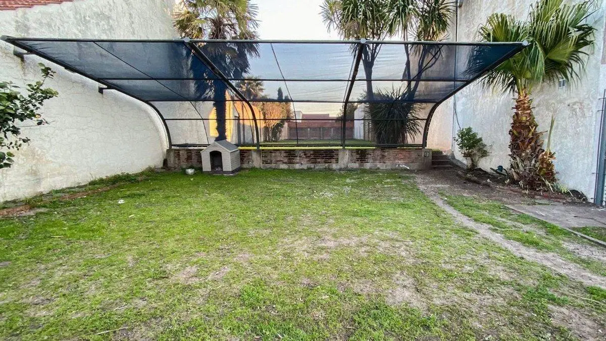 VENTA LOTE 450 M2 CON MEJORAS EN PUNTA MOGOTES 3
