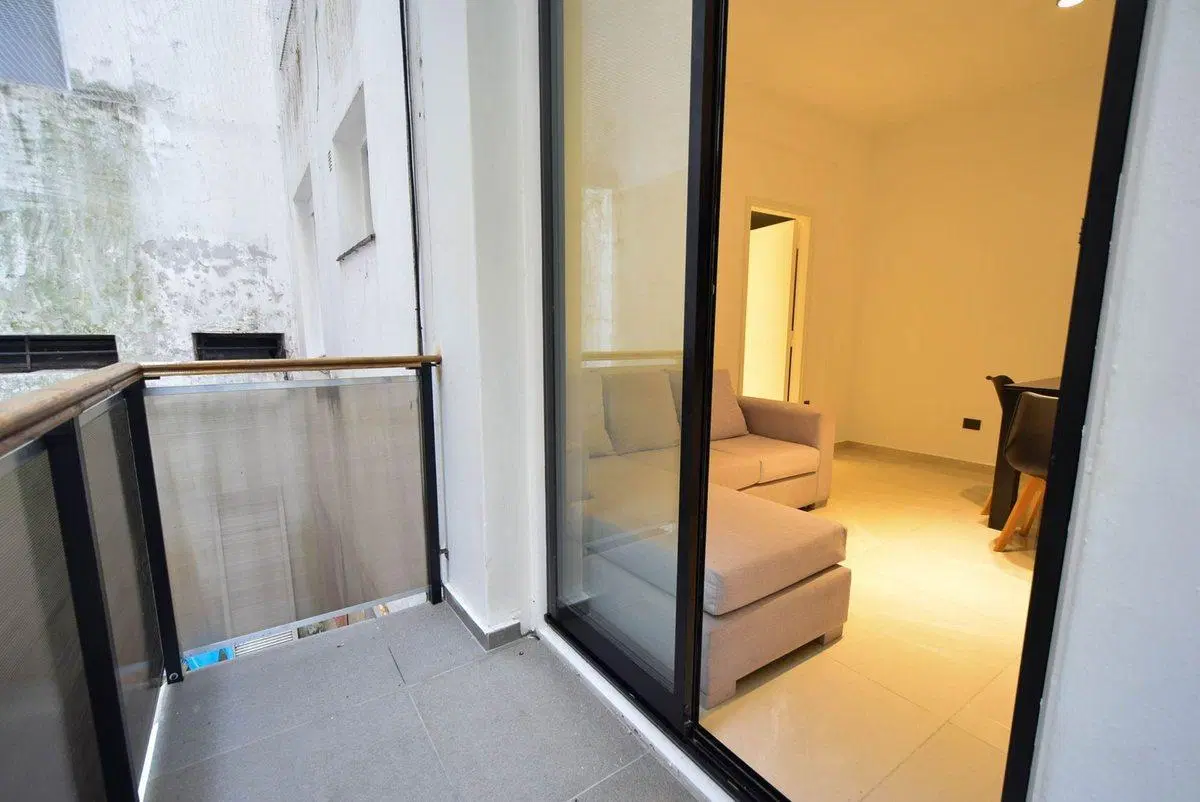 VENTA DEPARTAMENTO 2 AMBIENTES  PLAZA COLON 4