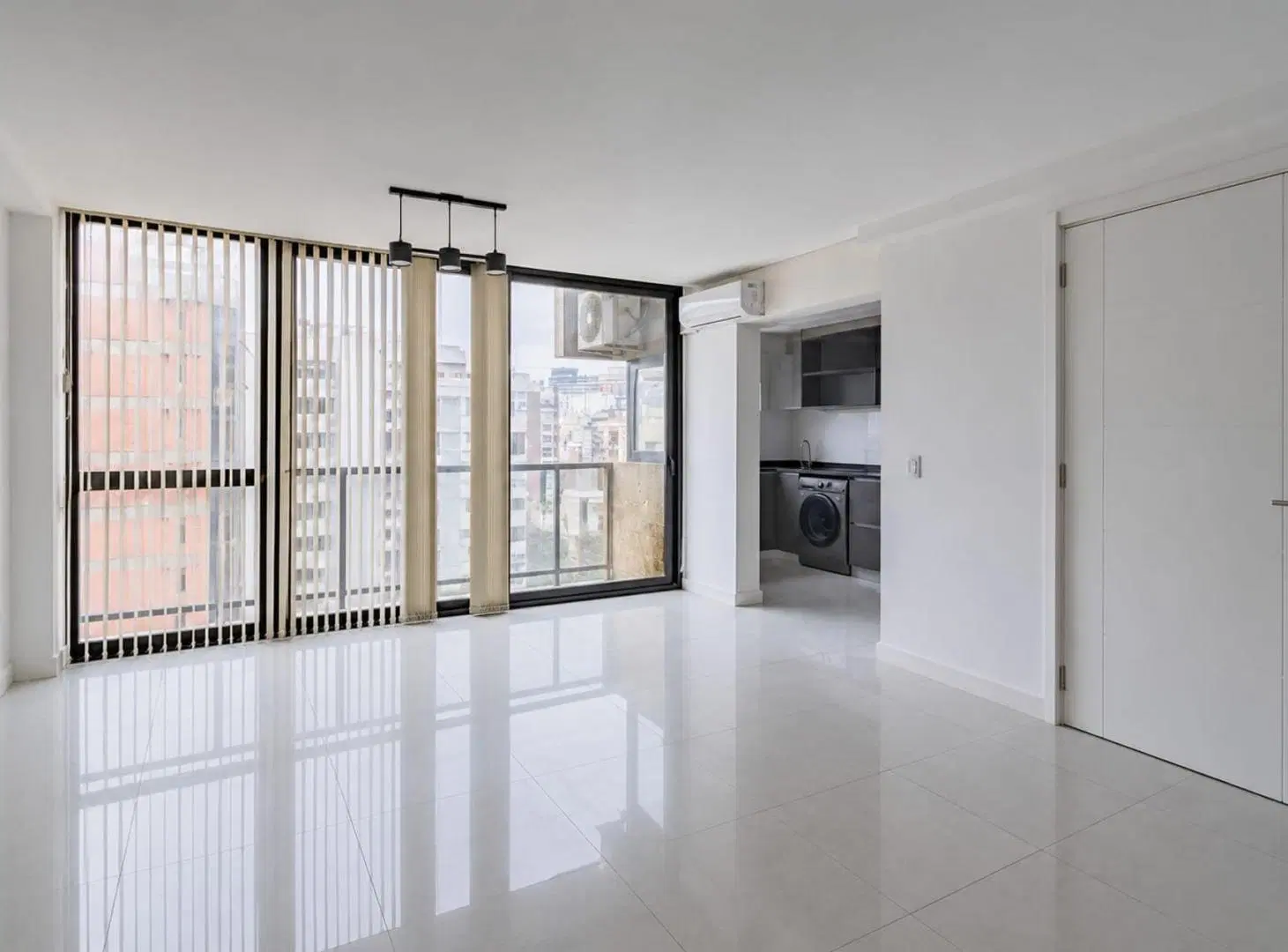 VENTA 3 AMBIENTES SEMI PISO AL FRENTE MODERNO 4