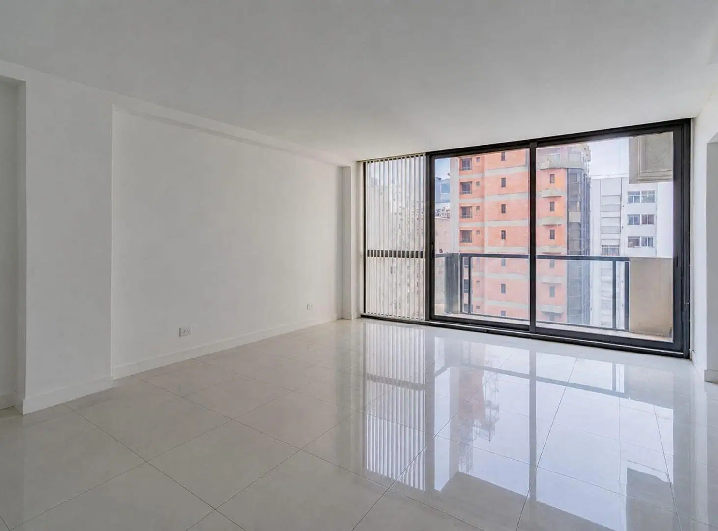 VENTA 3 AMBIENTES SEMI PISO AL FRENTE MODERNO 2