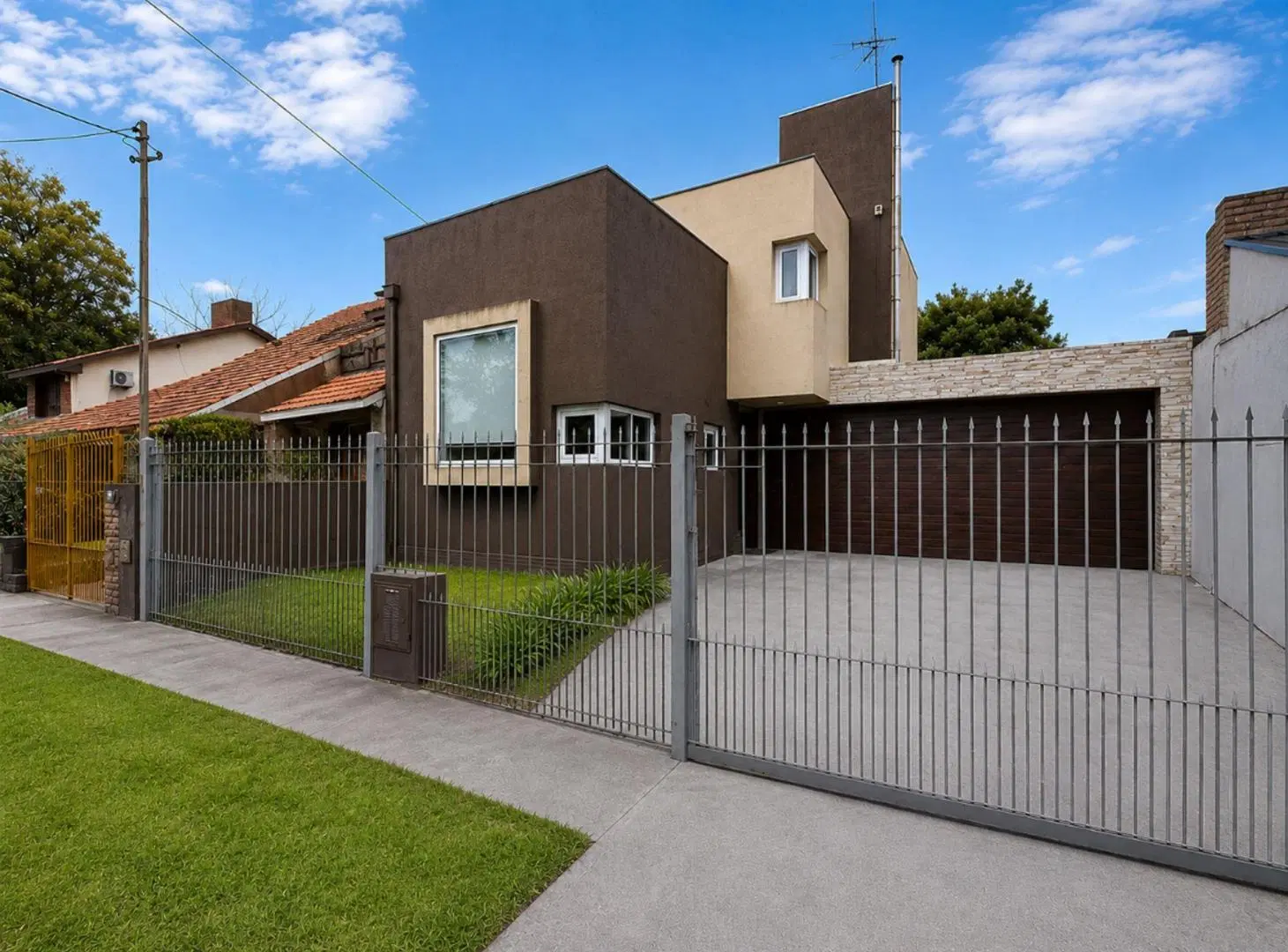 CASA CON PILETA Y QUINCHO COLINAS DE PERALTA RAMOS 3
