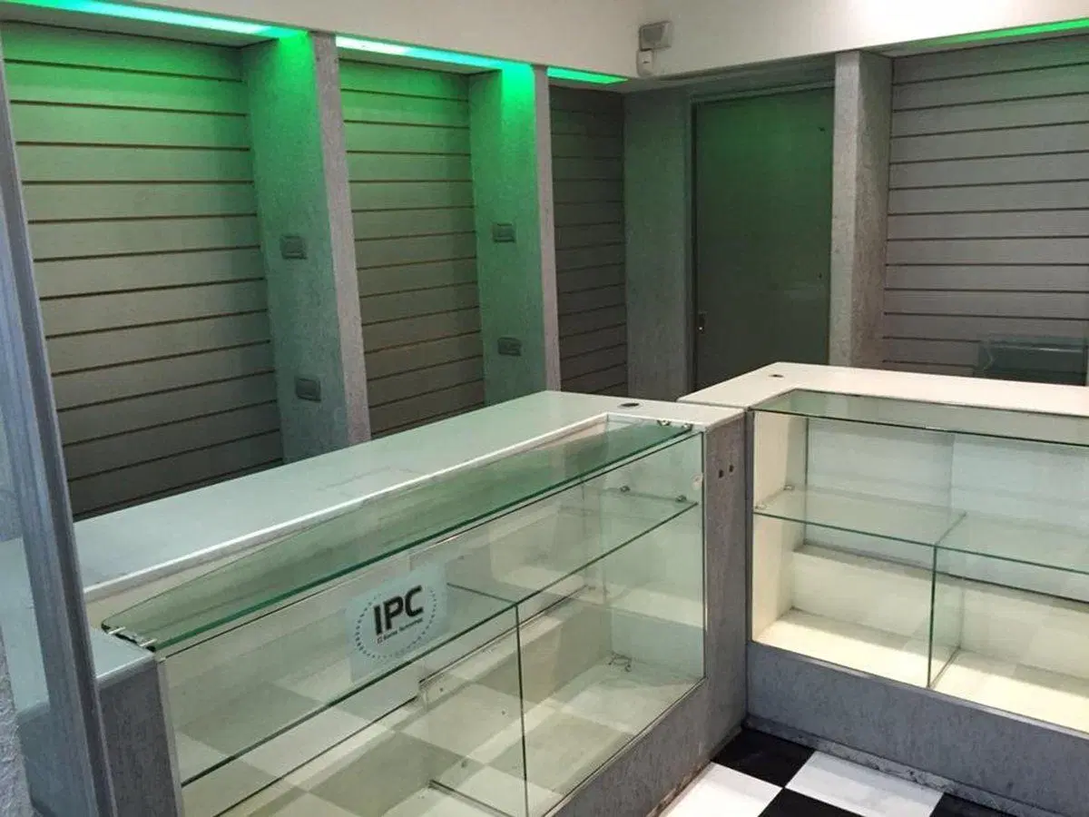 Venta Local en Centro Reciclado y Equipado 42m2 2