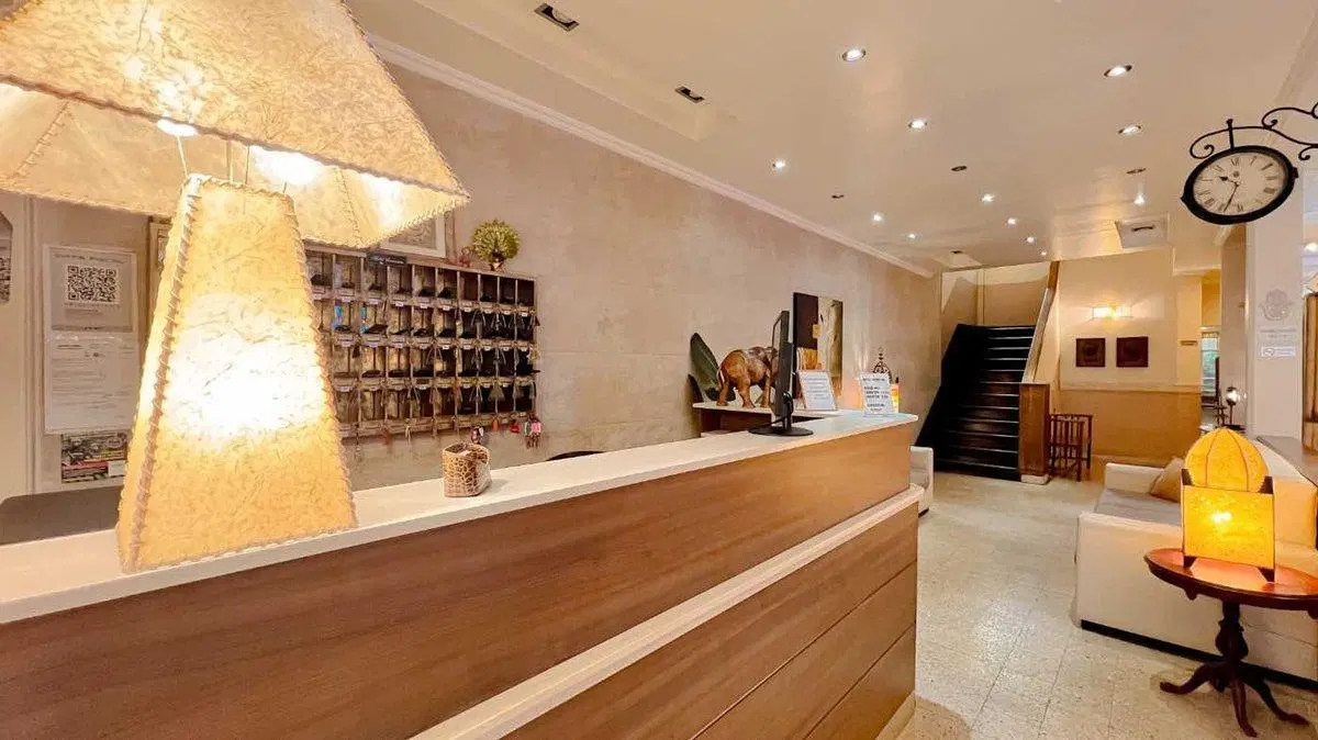 VENTA HOTEL EN LA PERLA 44 HAB A 150MTS DEL MAR 3