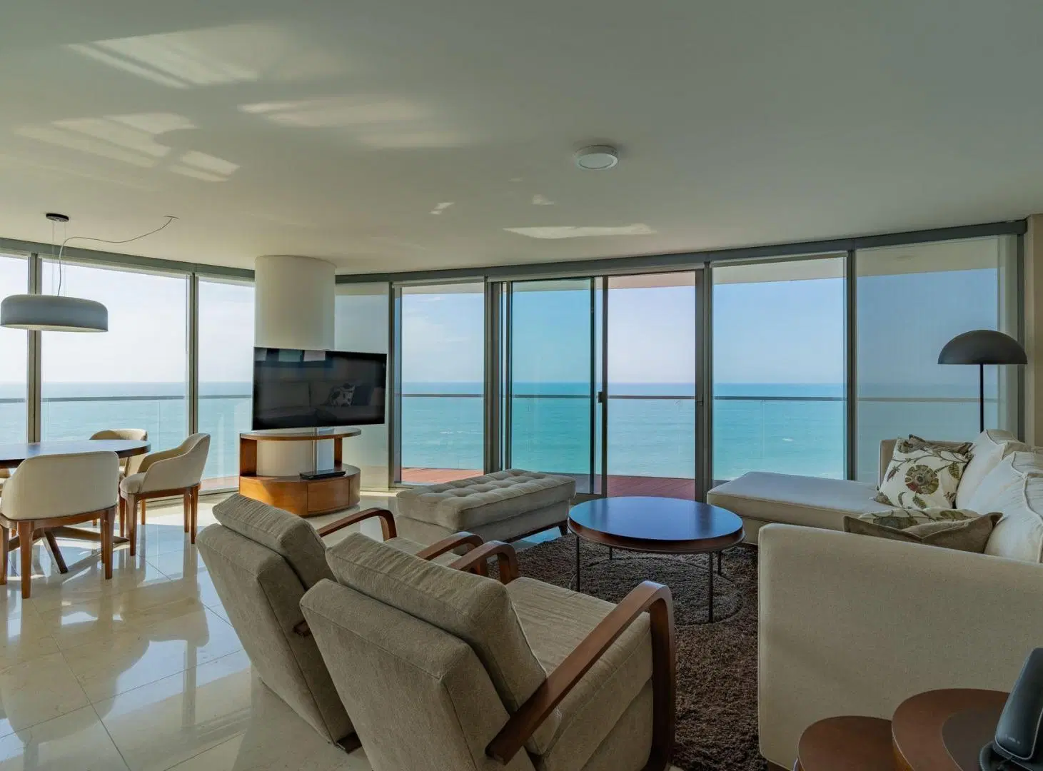 VENTA DEPARTAMENTO 3 AMBIENTE LUJOSO FRENTE AL MAR 4