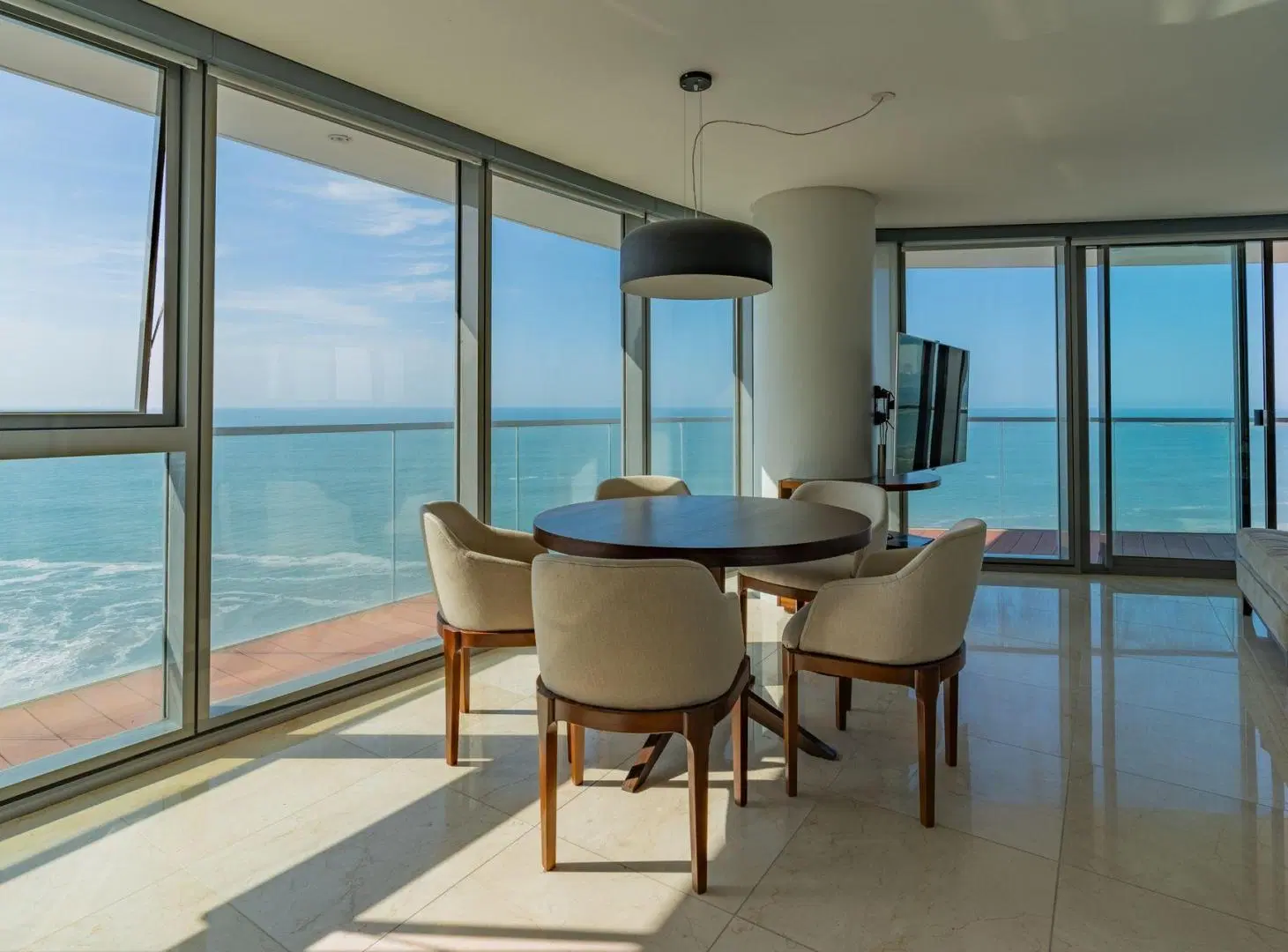 VENTA DEPARTAMENTO 3 AMBIENTE LUJOSO FRENTE AL MAR 3