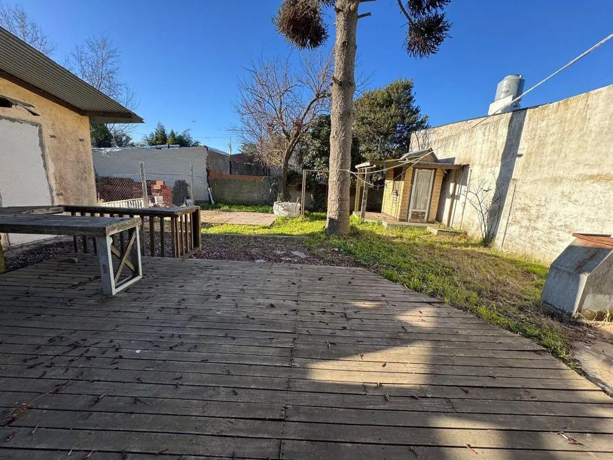 VENTA CASA 4 AMB. CON PARQUE / PARQUE PEÑA 5