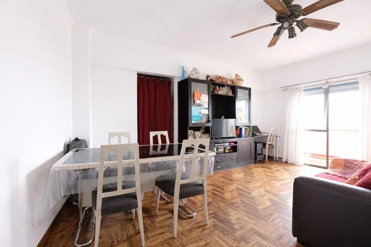 Venta departamento de 3 ambientes con balcón 2