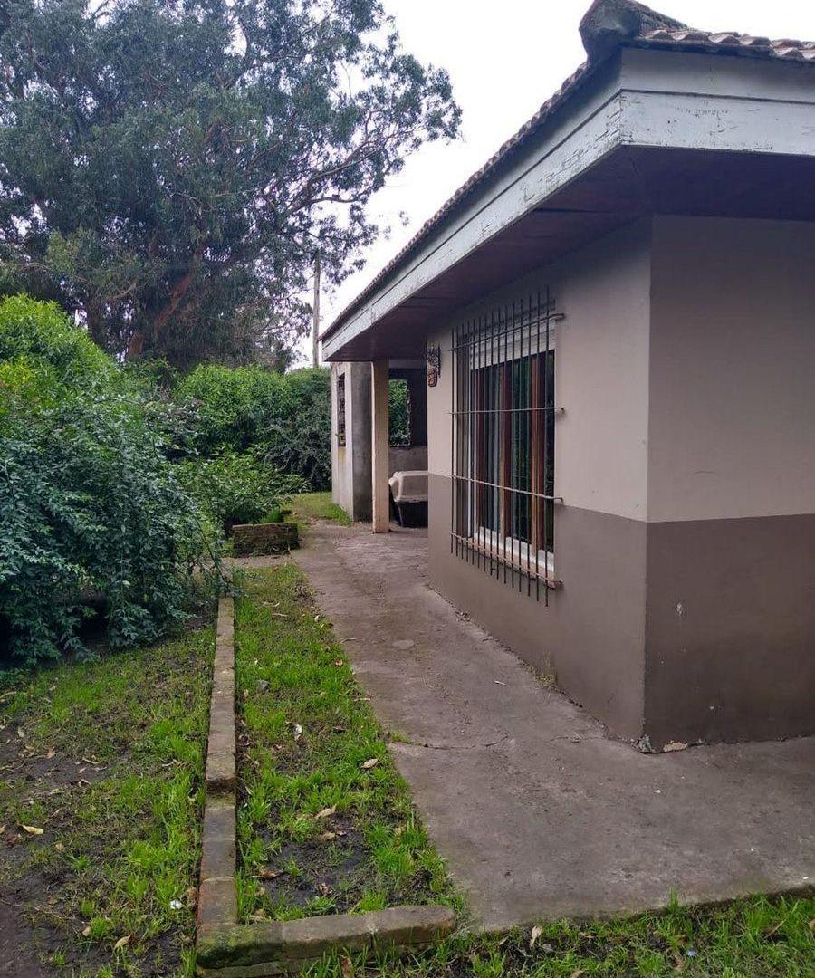 Venta Casa 3 amb. con parque de 3.000 m² y quincho
