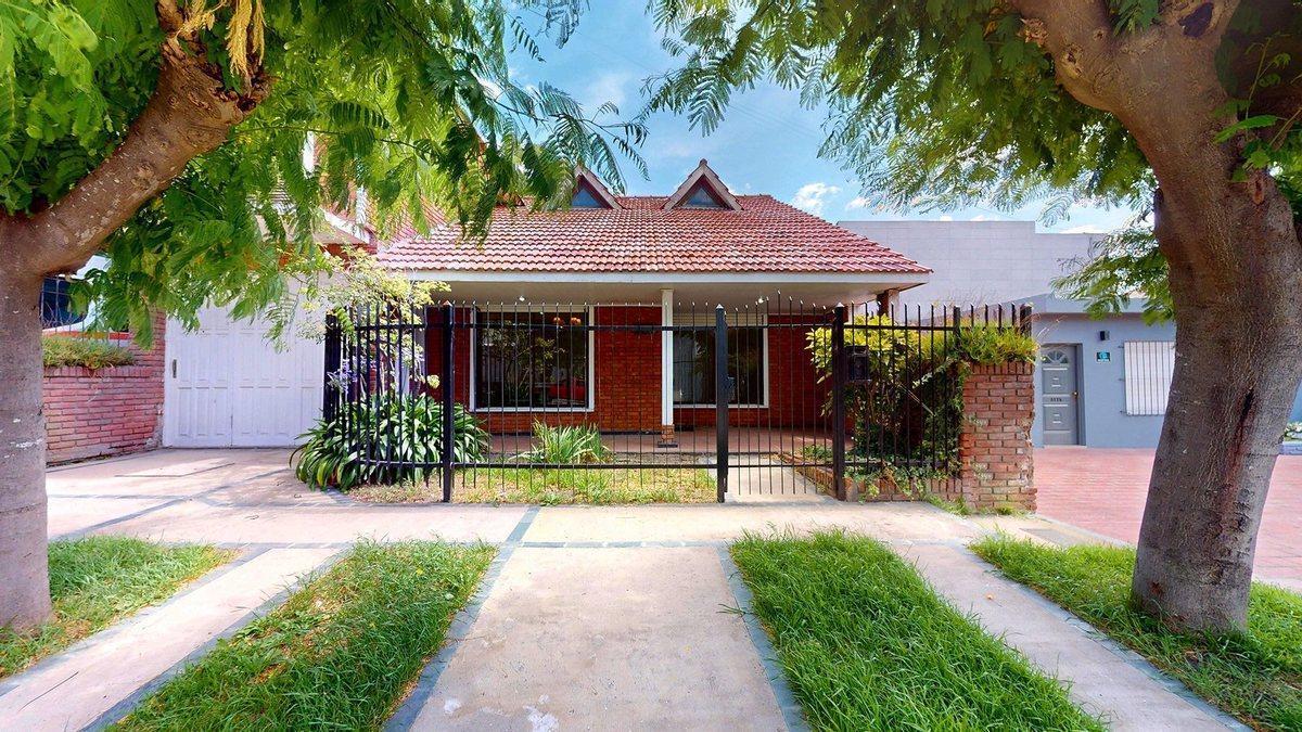 VENTA CASA 4 AMBIENTES APTA CREDITO COLINAS