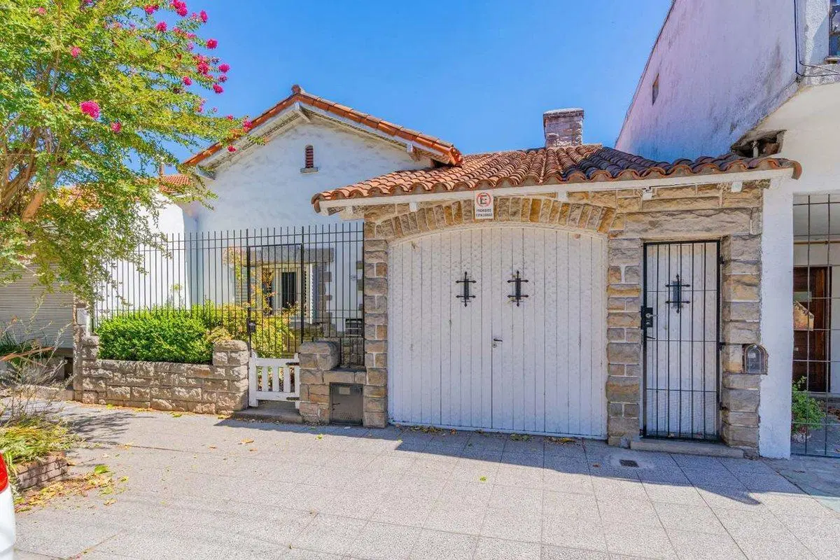 VENTA CHALET ESTILO MARPLATENSE 4 AMBIENTES 2