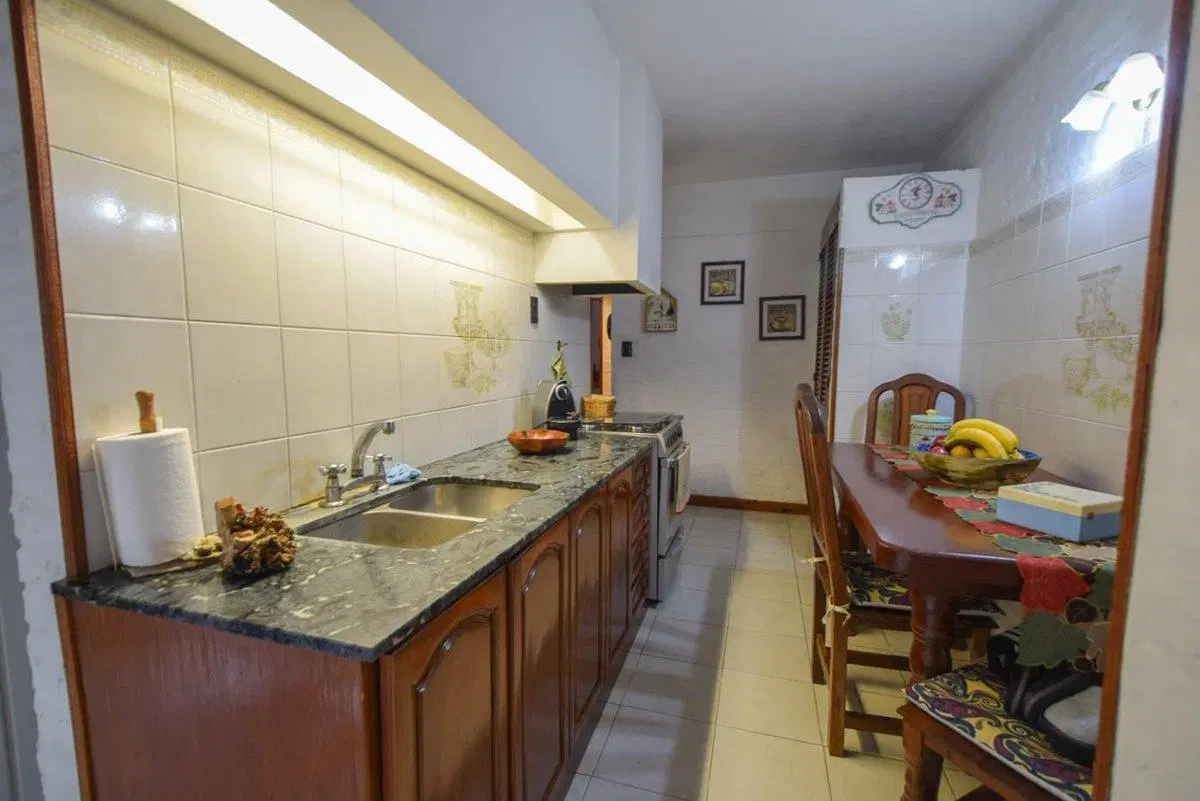VENTA CASA 5 AMBIENTES CON PILETA LA FLORIDA UNO 2