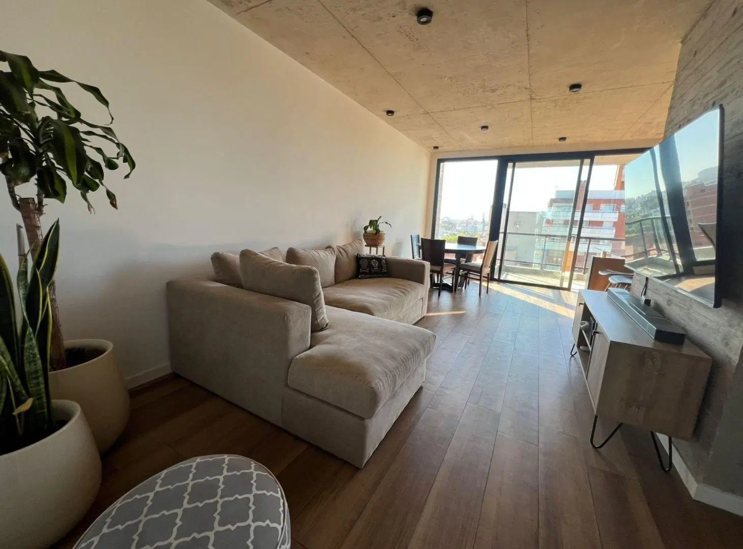 ALQUILER DEPARTAMENTO 2 AMBIENTES COCHERA CHAUVIN 3