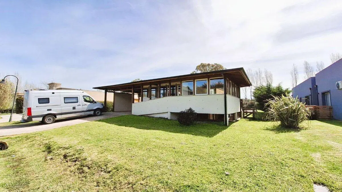 Venta casa 4 ambientes con pileta y parque Rumencó 5