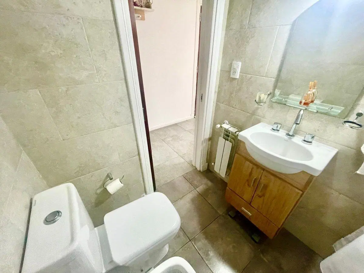 Venta departamento 2 ambientes al frente y cochera 3