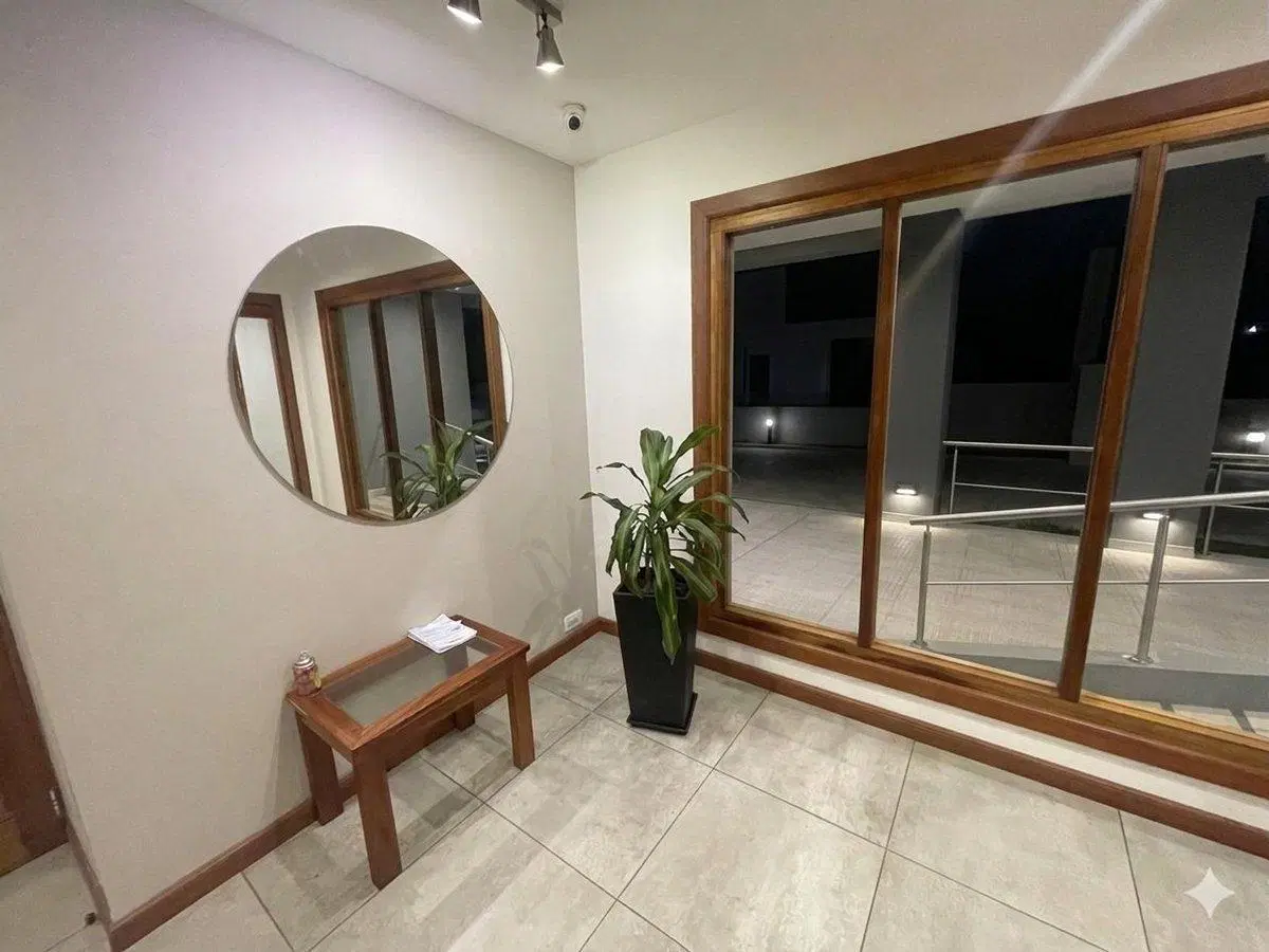 Venta departamento 2 ambientes al frente y cochera 5