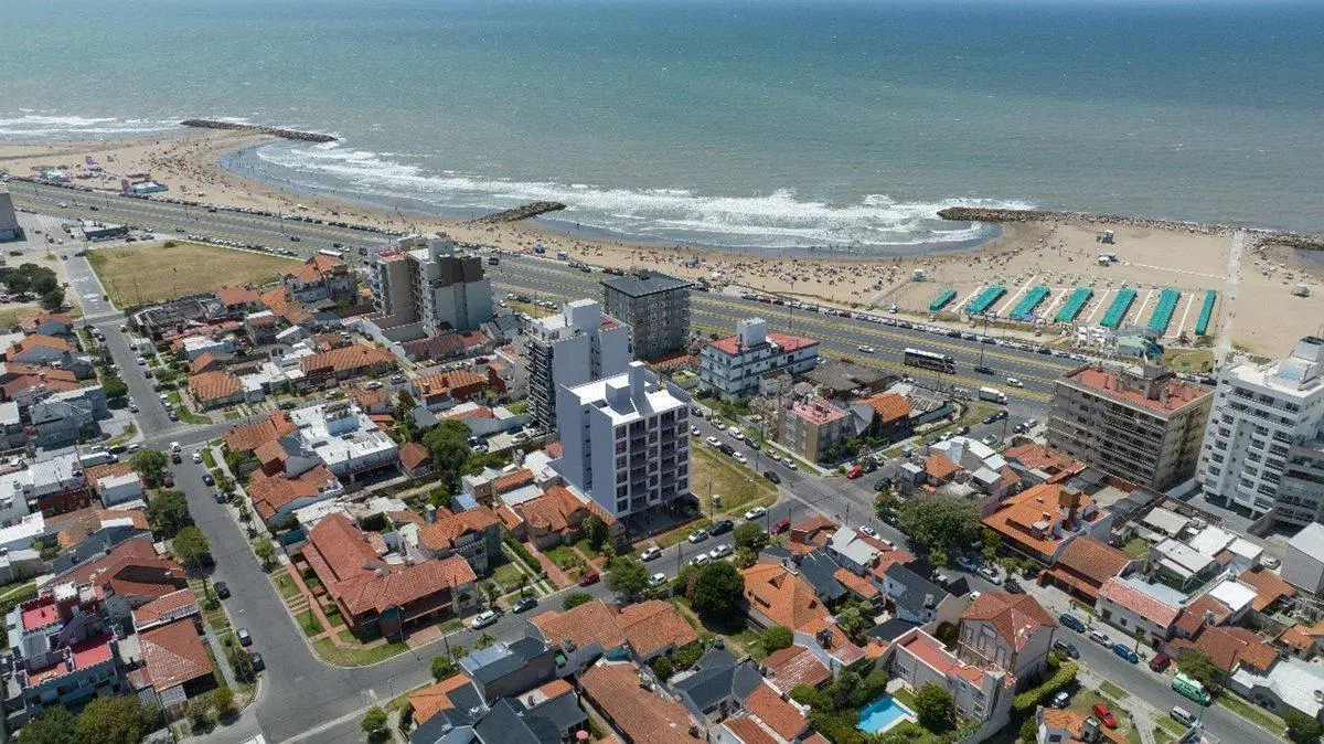 VENTA DEPARTAMENTO 3 AMBIENTES EN POZO P. LURO 2