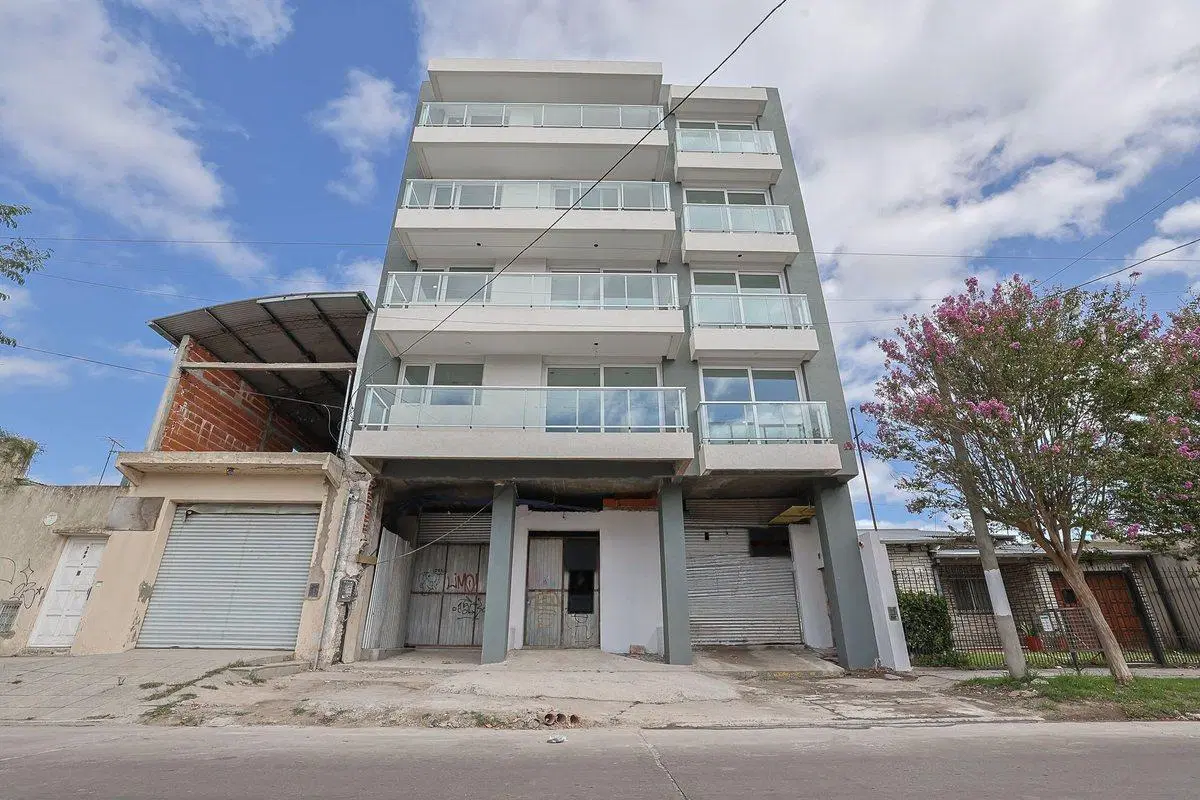 Venta Dpto 3 amb al Frente Villa Primera Financia 5