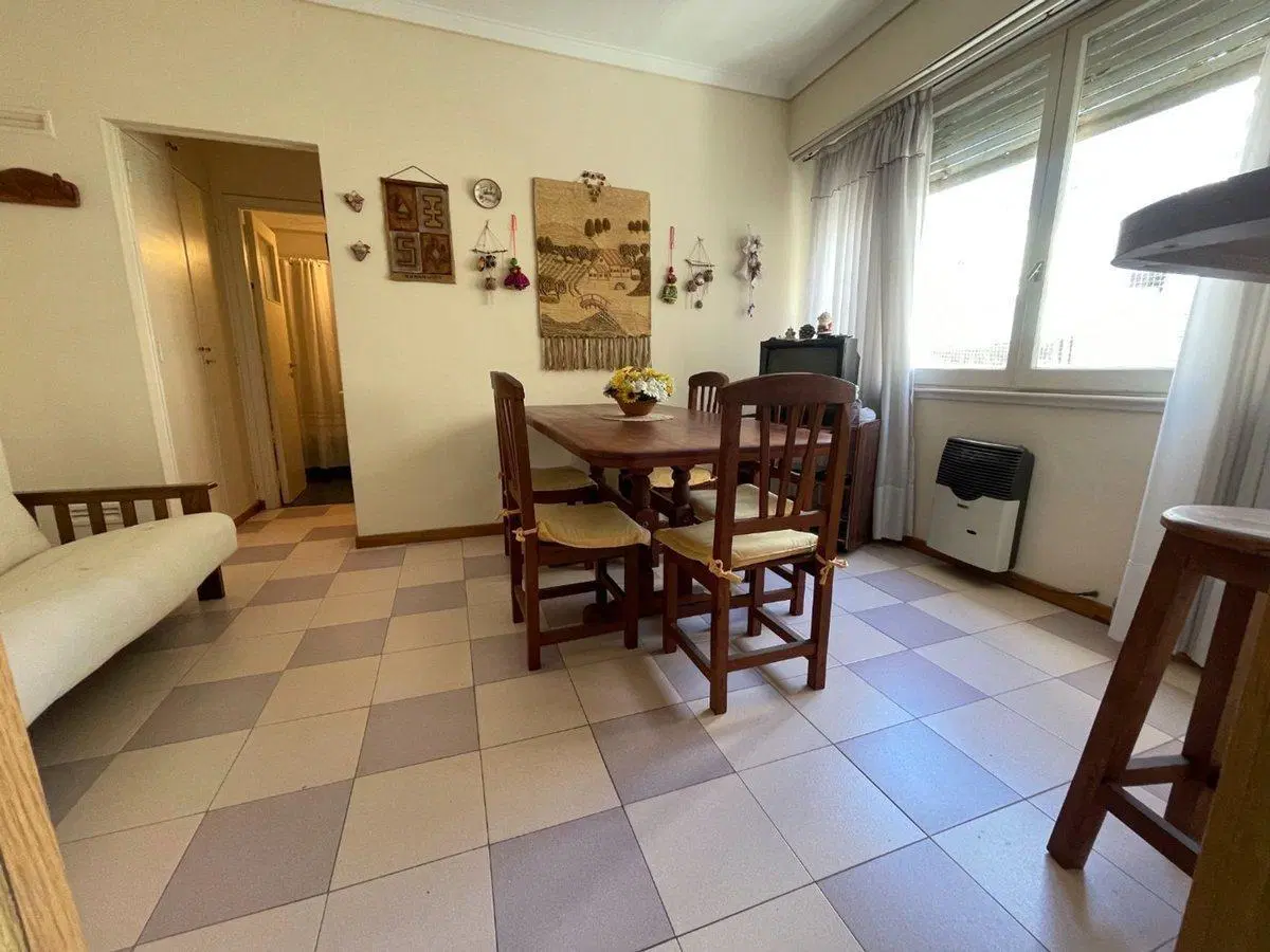 VENTA DEPTO 2 AMBIENTES A 1 CUADRA Y MEDIA DEL MAR 4