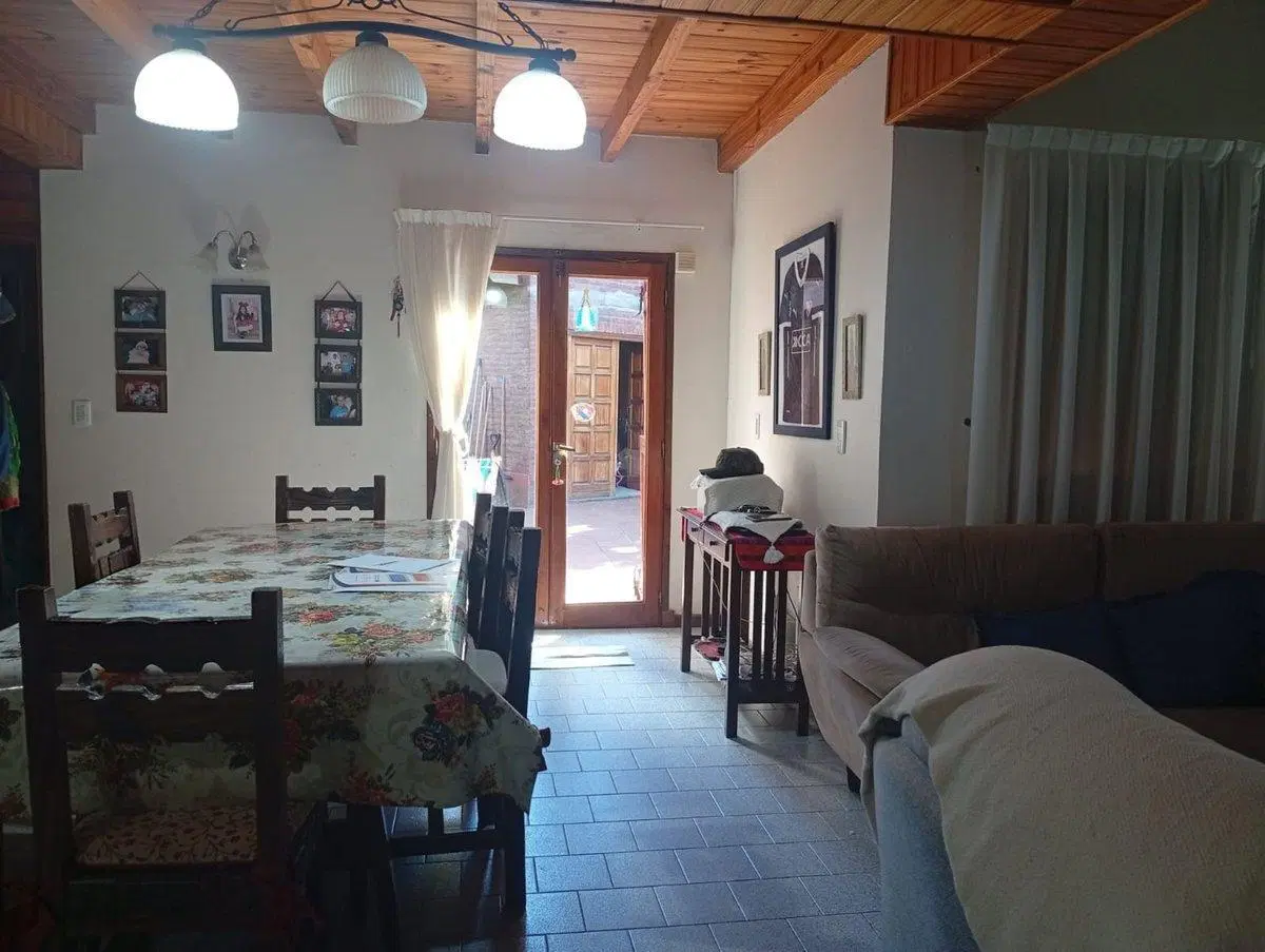 Venta casa 5 amb con quincho, Bosque P. Ramos 4