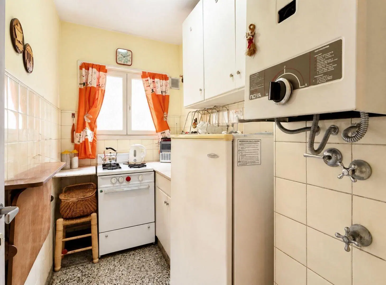 VENTA DEPARTAMENTO AMBIENTE Y MEDIO BALCON GUEMES 4