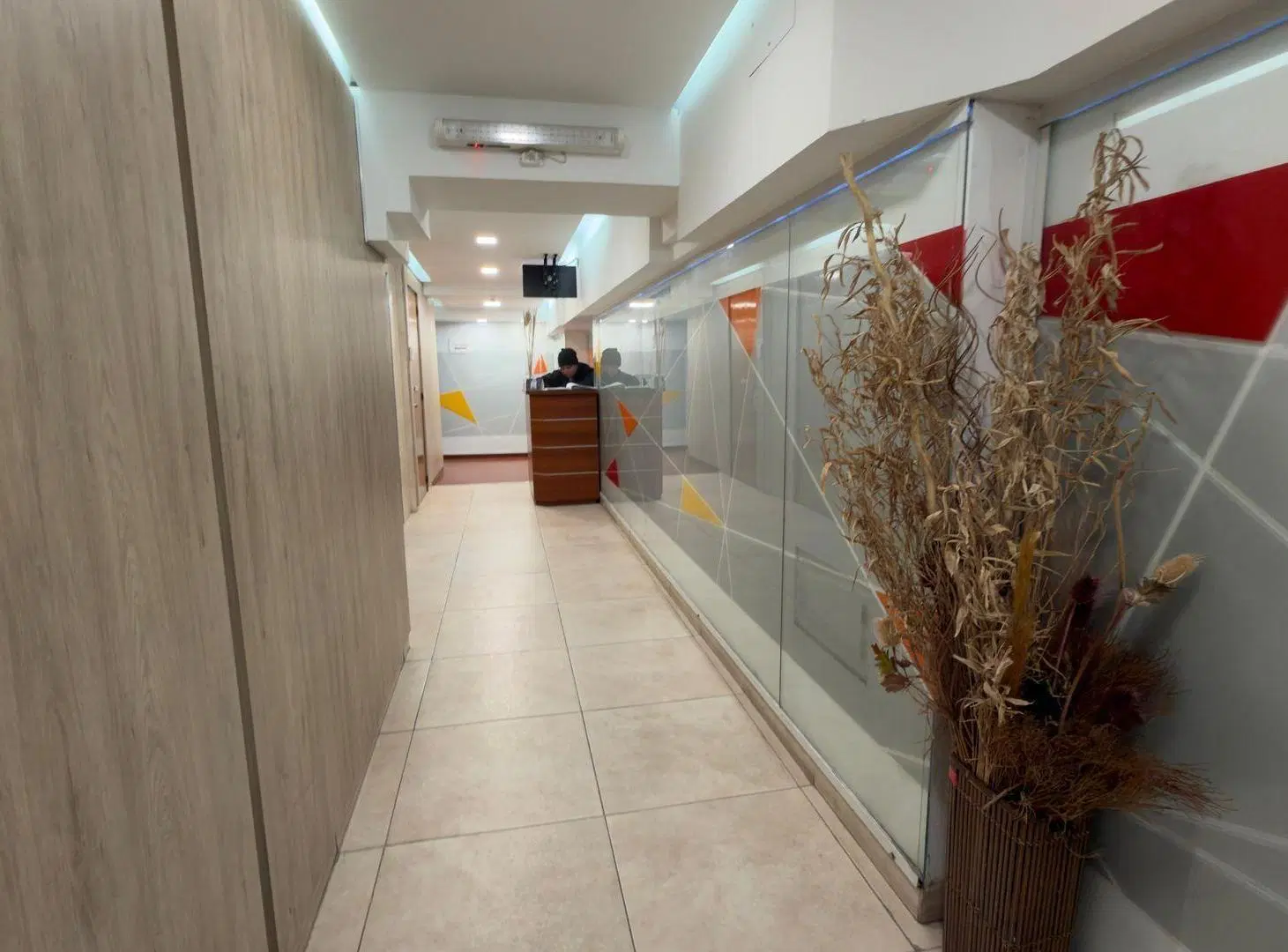 ALQUILER IMPECABLE OFICINA MICROCENTRO 4