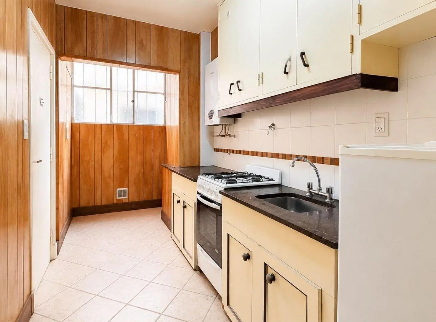 VENTA DEPARTAMENTO 2 AMBIENTES FRENTE PATIO DEPEND 3