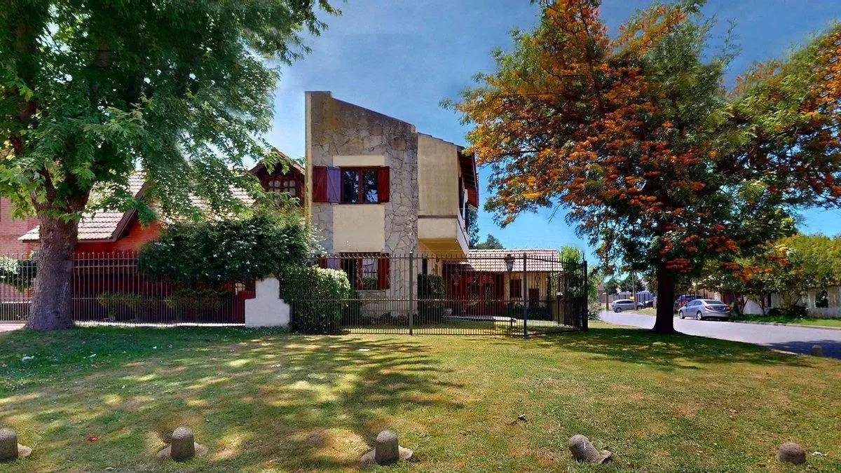 VENTA PH 3 AMBIENTES CON COCHERA BARRIO CAISAMAR 8