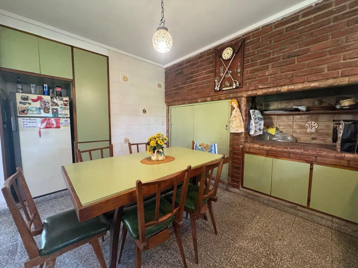 VENTA CASA 2 AMB SOBRE DOS LOTES MAR DE COBO 2