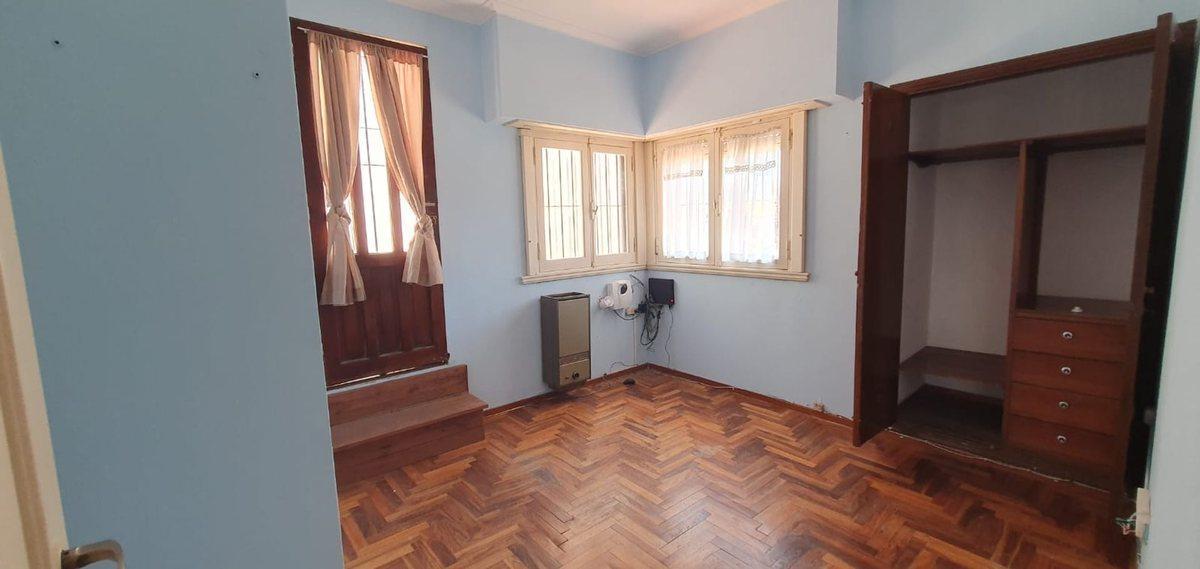 Foto de CASA USO COMERCIAL+DEPOSITO CHAUVIN OPORTUNIDAD!!, imagen 2