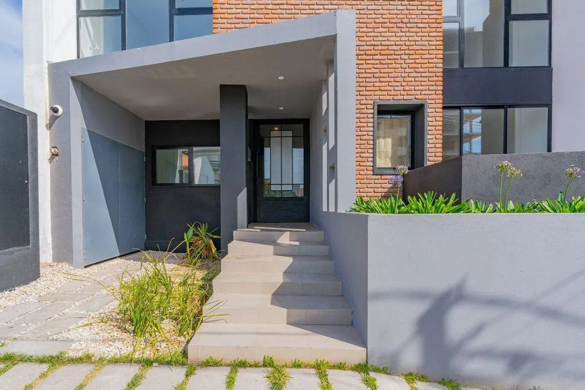 VENTA 2 AMBIENTES CON TERRAZA PATIO 50M2 DEL MAR 3
