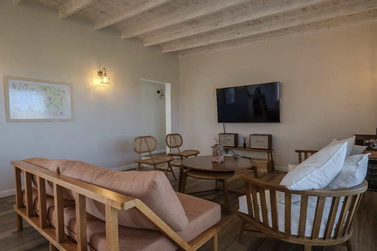 VENTA CASA 4 AMB CON PILETA EN BARRIO LA CERCANÍA 3