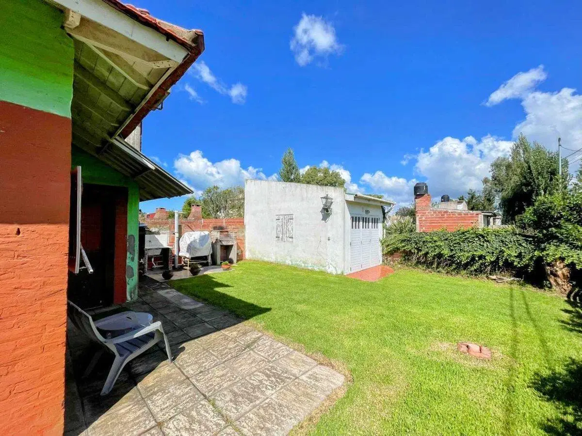 VENTA CASA 3 AMBIENTES CON COCHERA SANTA CLARA 2