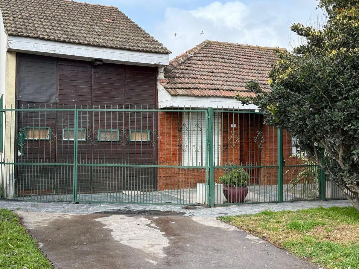 VENTA PH 3 AMB, GARAGE, A RECICLAR LOS PINARES 4