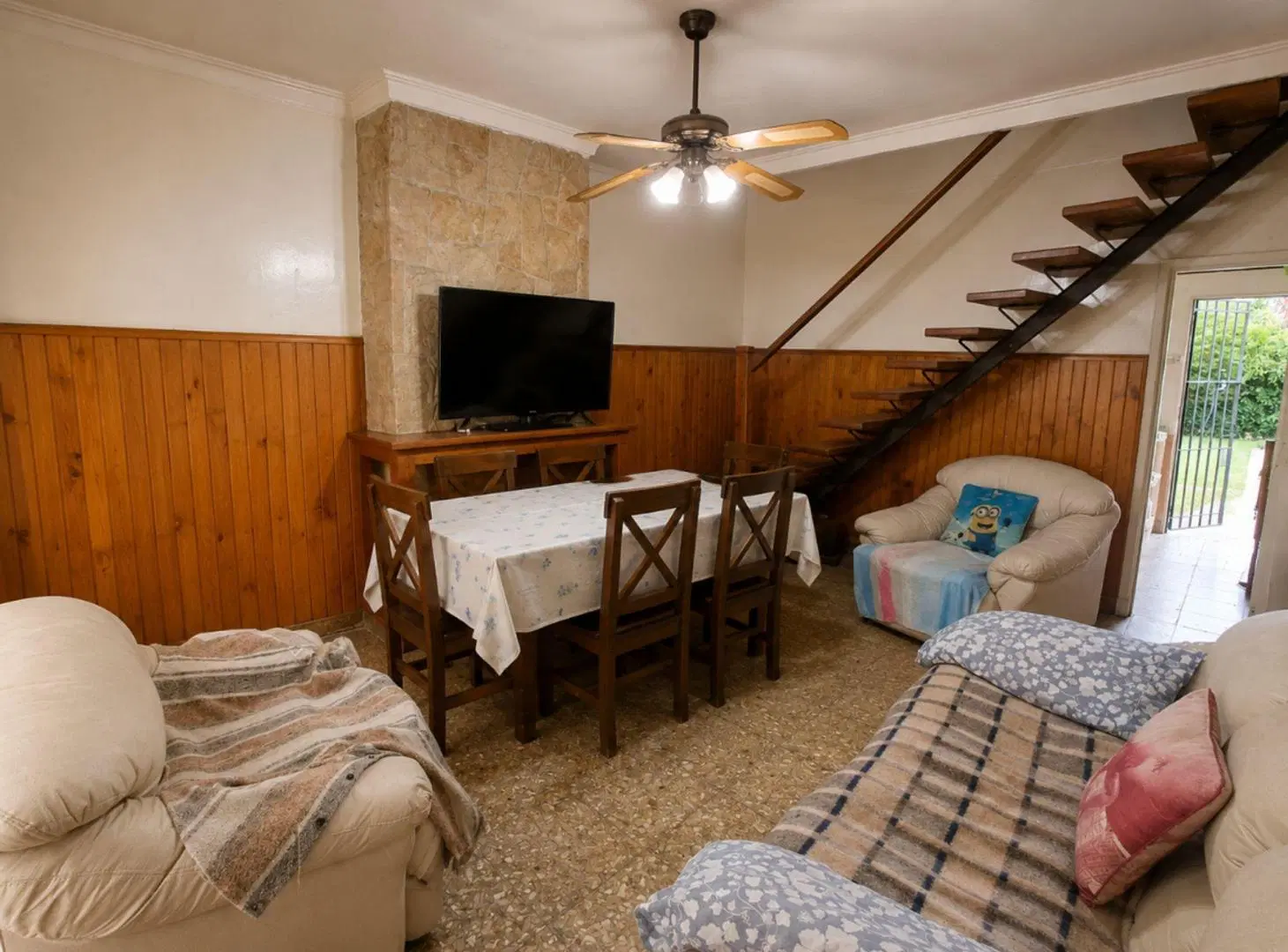 CASA EN  BLOCK SOBRE LOTE PROPIO CON PARQUE ALFAR 8