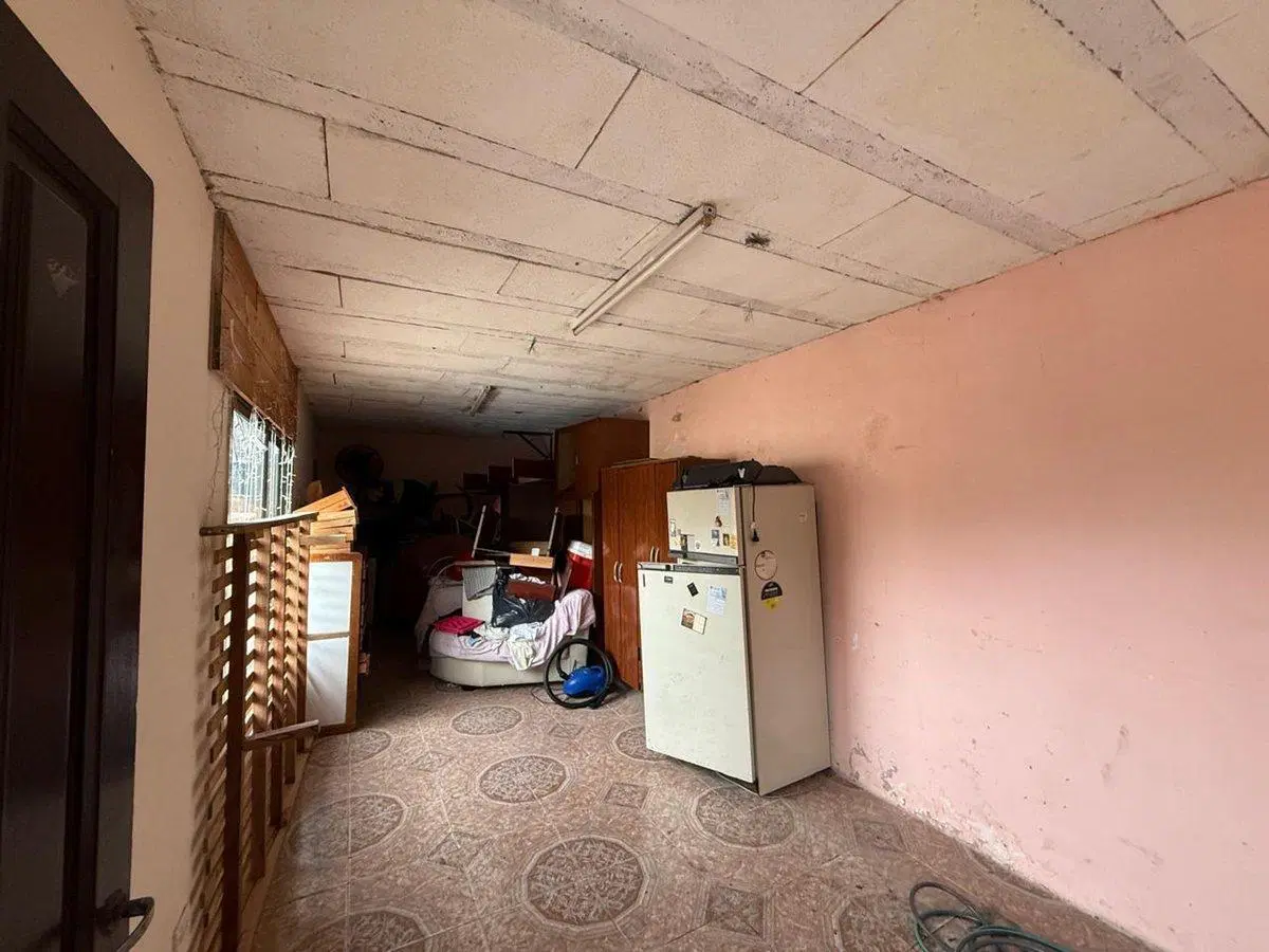 VENTA CASA 4 AMBIENTES COCHERA BARRIO LIBERTAD 2