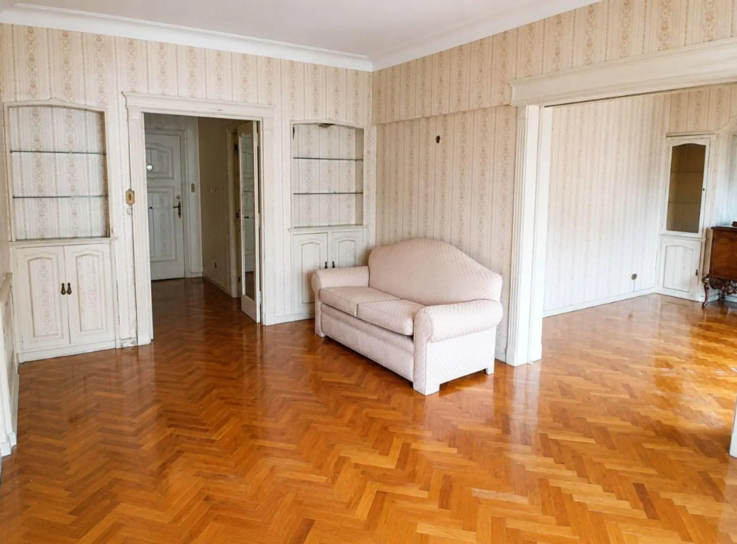 VENTA SEMIPISO 4 AMB + DEP. Y COCHERA - CENTRO 4