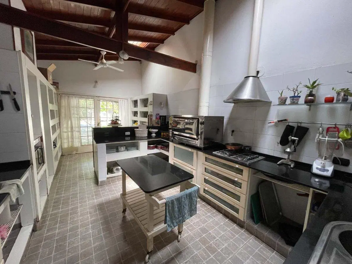 Venta casa 6 Ambientes Caisamar 5
