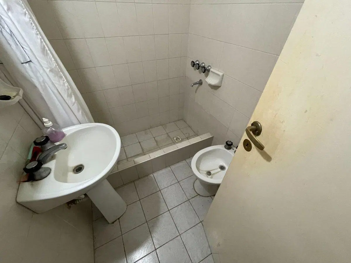 Venta casa 6 Ambientes Caisamar 2