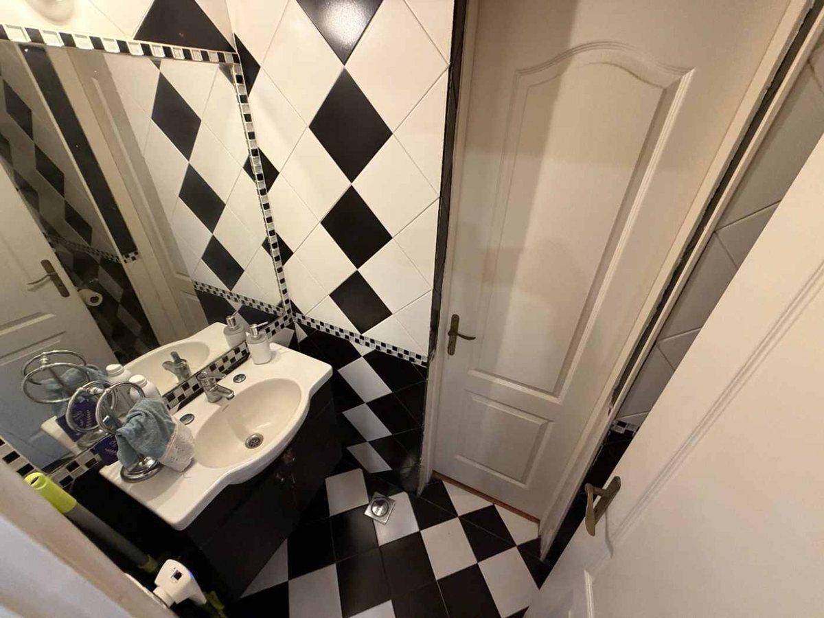Foto de VENTA CASA EN BLOCK 5 AMBIENTES Y 2 DEPARTAMENTOS, imagen 4