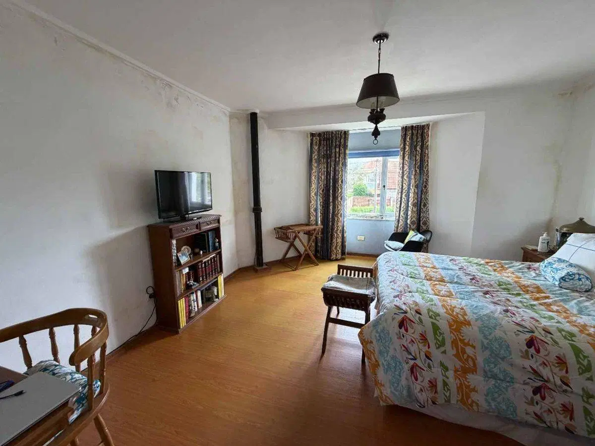 VENTA CASA EN BLOCK 5 AMBIENTES Y 2 DEPARTAMENTOS 8