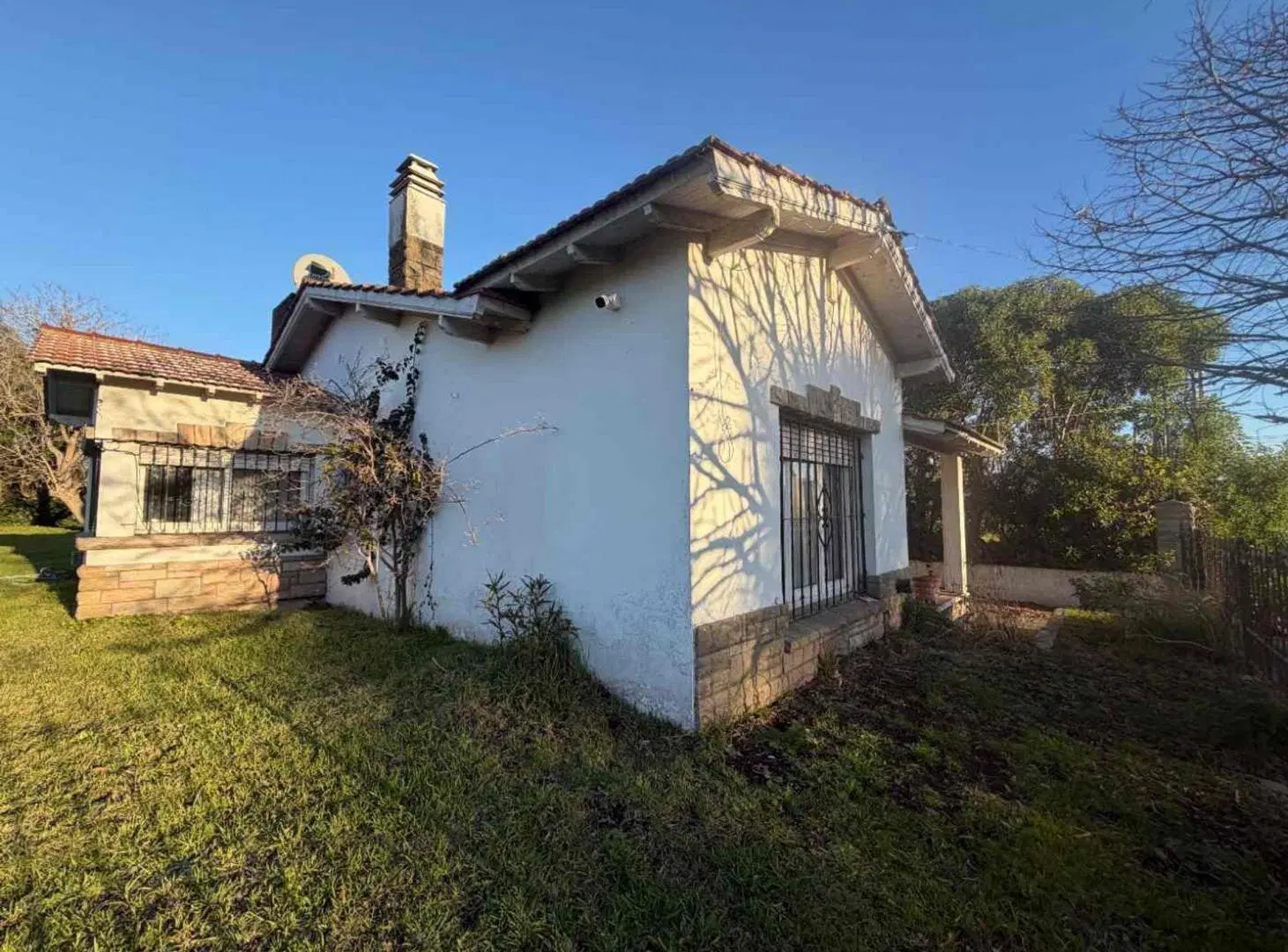 VENTA CASA 4 AMBIENTES CON GRAN PARQUE 3