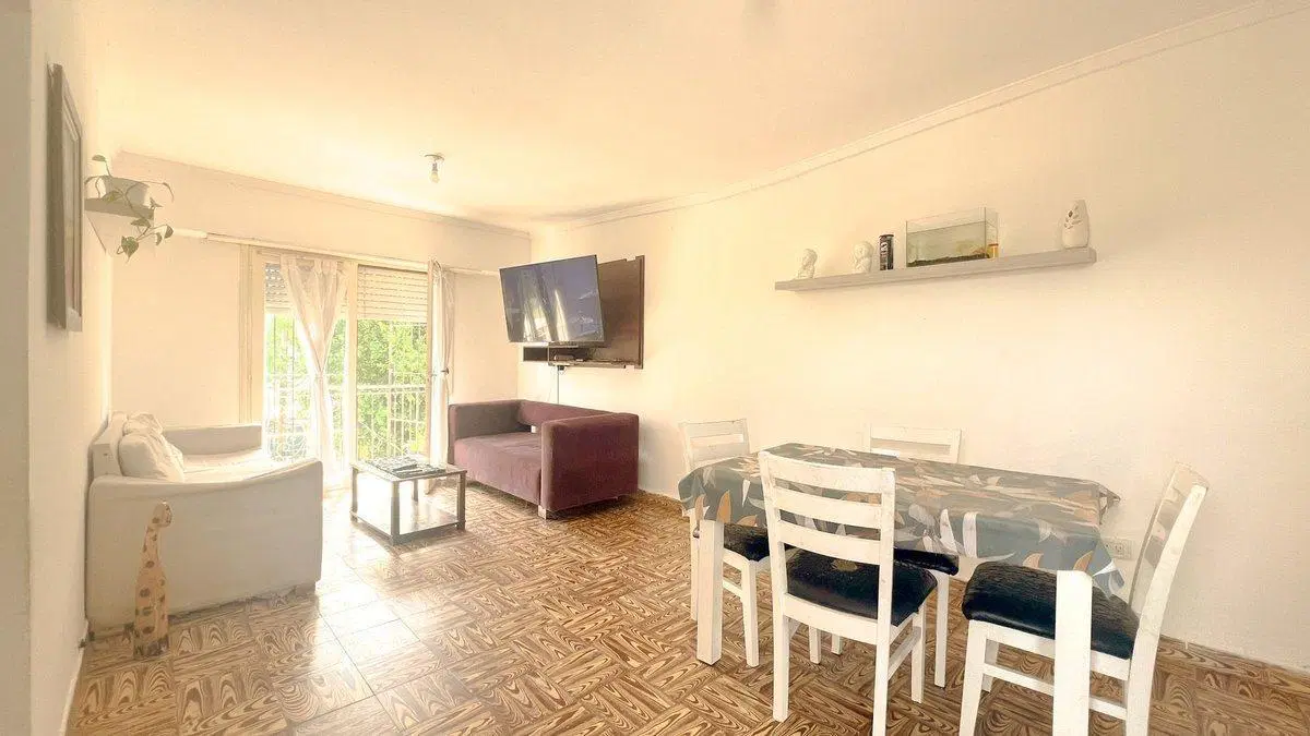 VENTA CASA, DEPARTAMENTO Y LOCAL 4 AMBIENTES 8