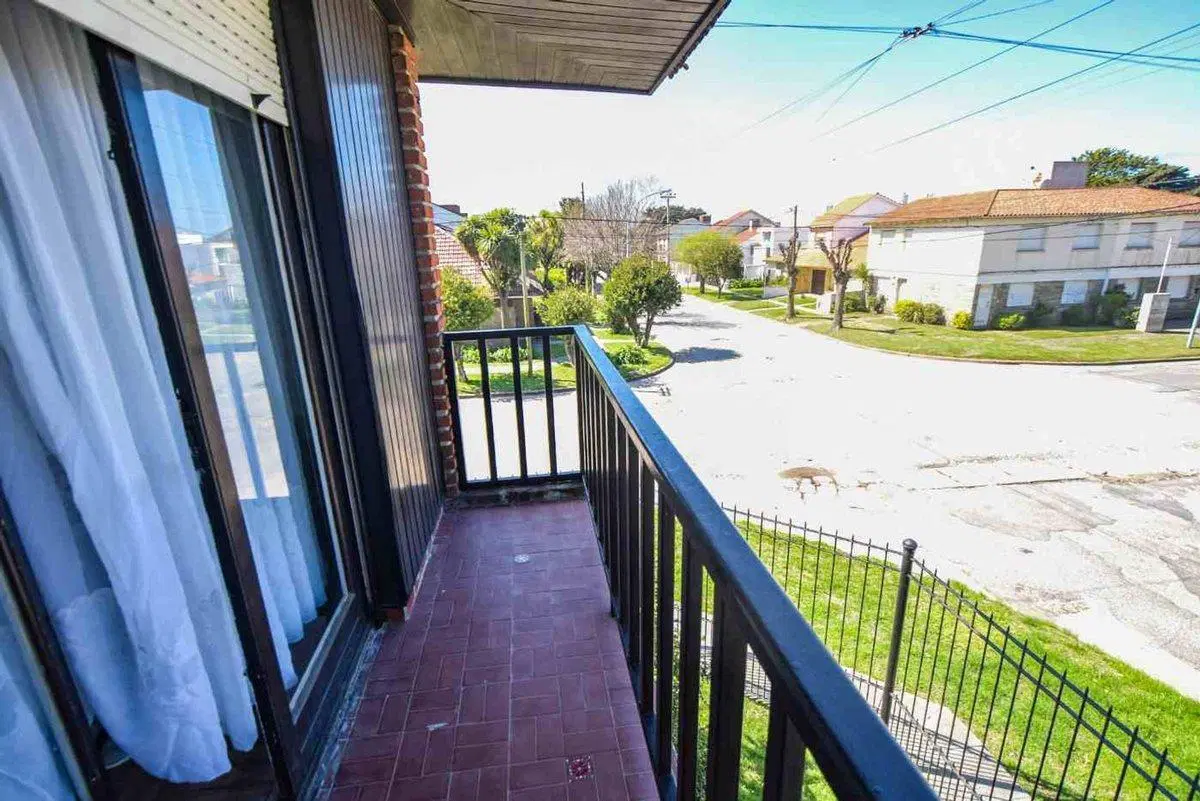 VENTA CASA EN PH– CON COCHERA, PATIO Y PARRILLA. 4