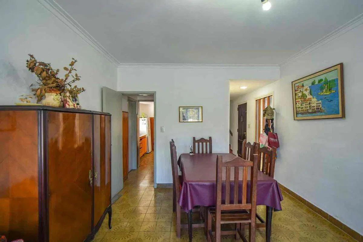VENTA CASA EN PH– CON COCHERA, PATIO Y PARRILLA. 3